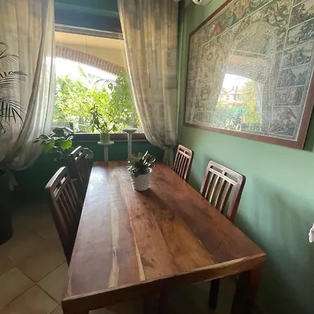 Il Giardino Di Emilia - Intero In Con Giardino Privato E Piscina Estiva Homestay *