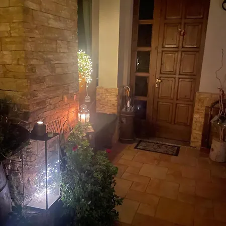 Homestay Il Giardino Di Emilia - Intero In Con Giardino Privato E Piscina Estiva