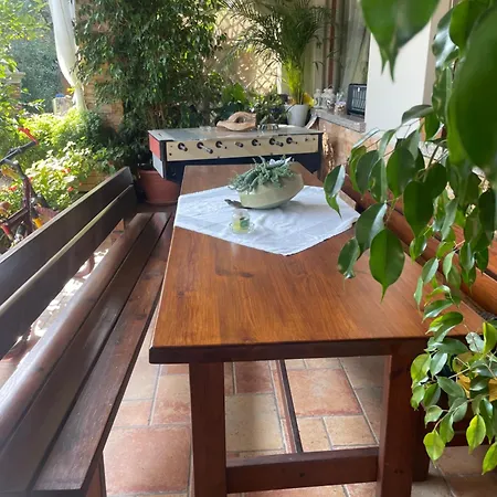 Il Giardino Di Emilia - Intero In Con Giardino Privato E Piscina Estiva Homestay