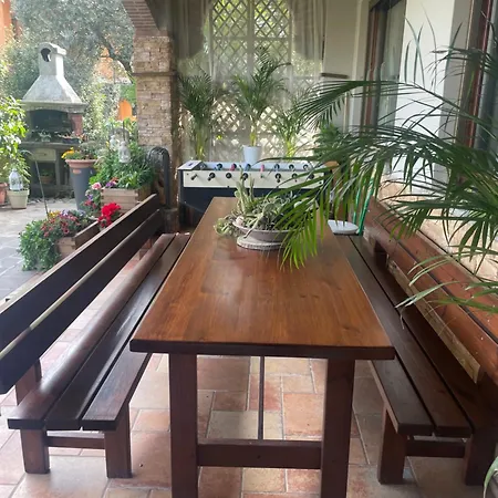 Il Giardino Di Emilia - Intero In Con Giardino Privato E Piscina Estiva *